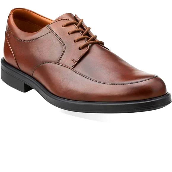 Brand new Clark\'s Clarks unveils new look West End store | Retail Bulletin main image 4